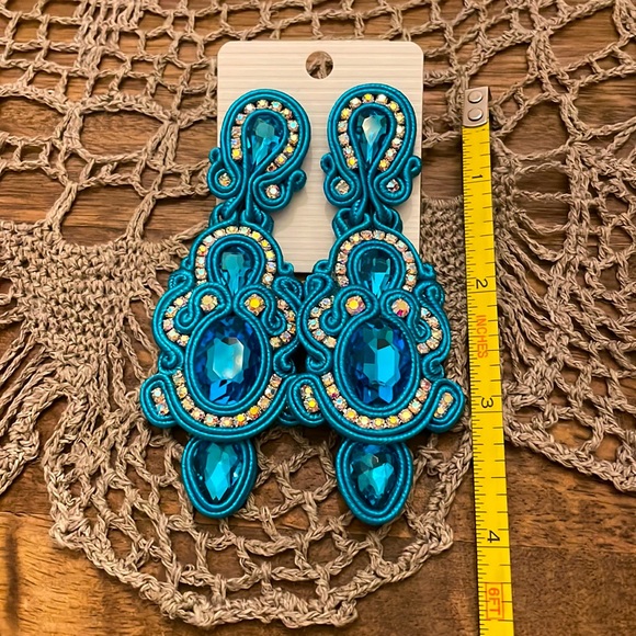 Designer jewelled handmade NWT earrings - Picture 2 of 3